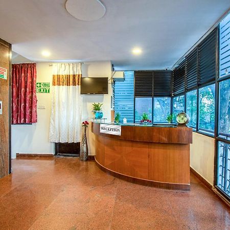 Hotel Royal Classio, バンガロール エクステリア 写真