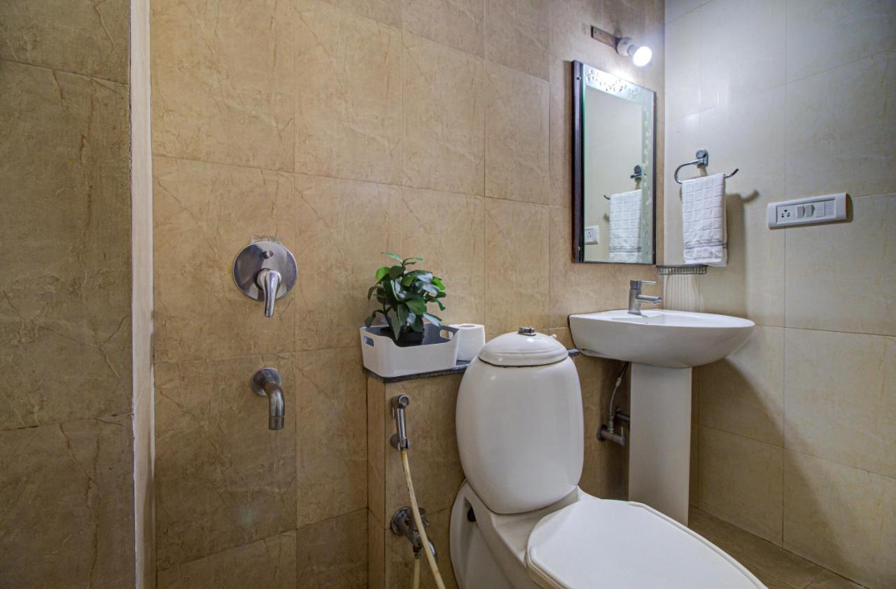 Hotel Royal Classio, バンガロール エクステリア 写真